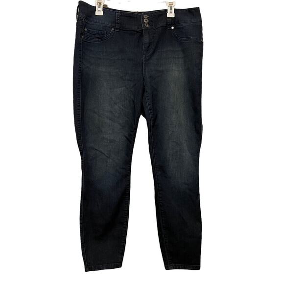 Torrid Dark Wash Jeggings - Picture 1 of 14